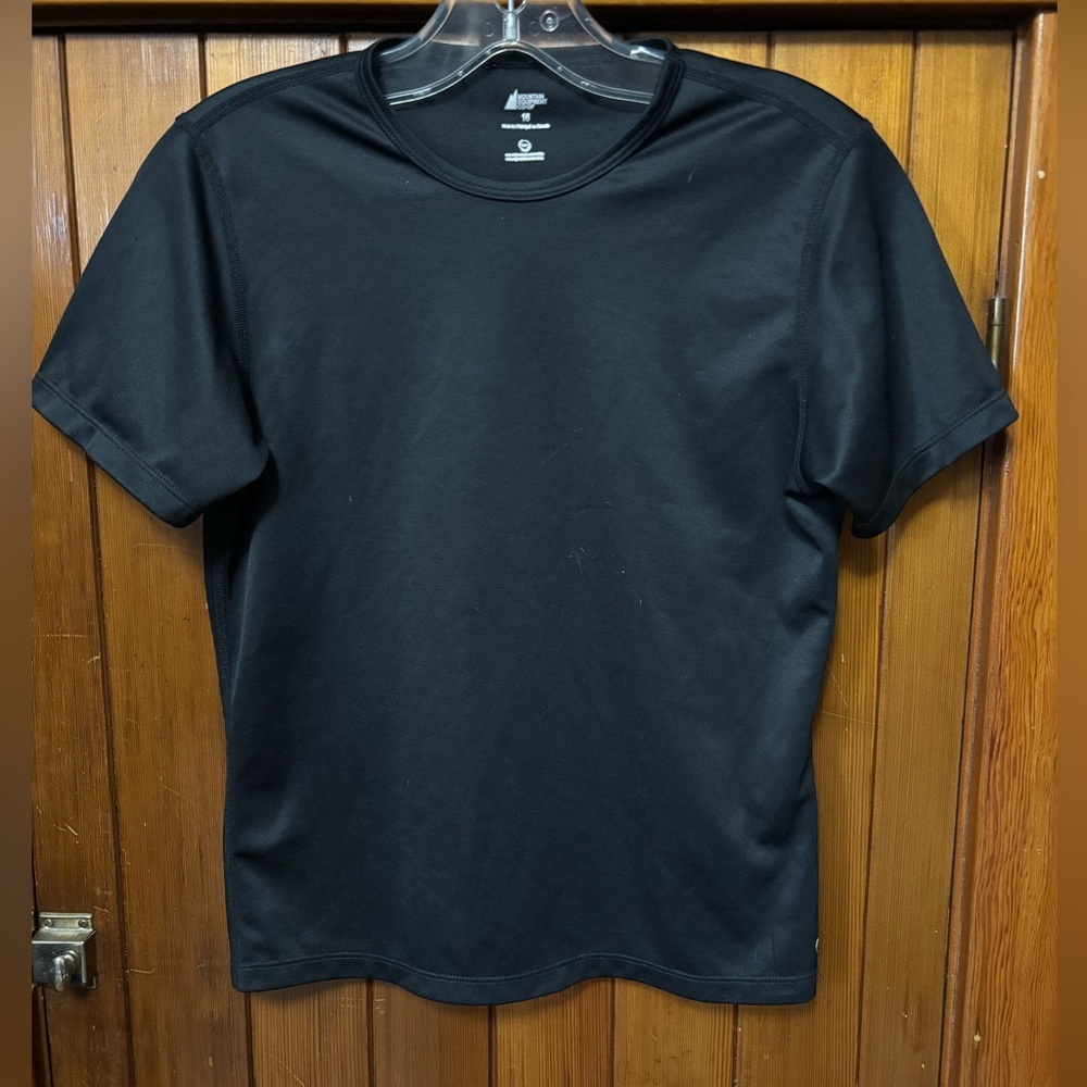 3/$25 BOYS XL MEC shirt